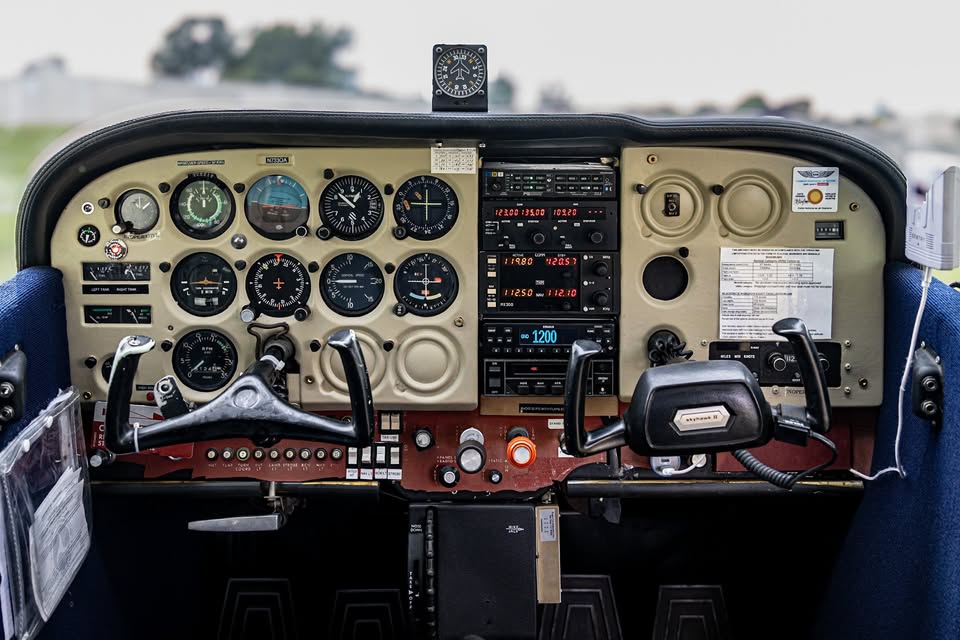 1977 Cessna 172n, photo 4