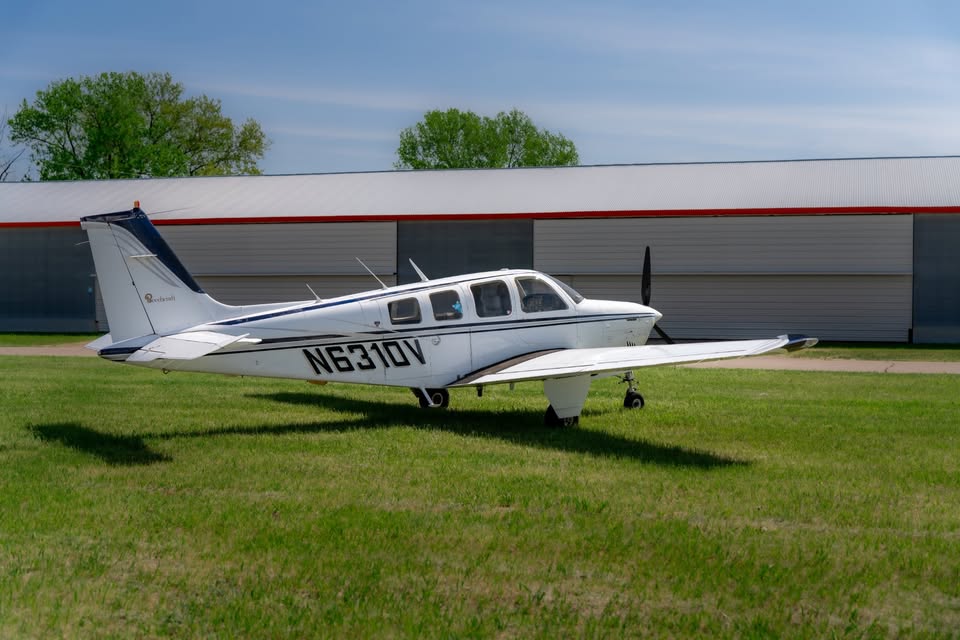1982 Beechcraft Bonanza A36, photo 4