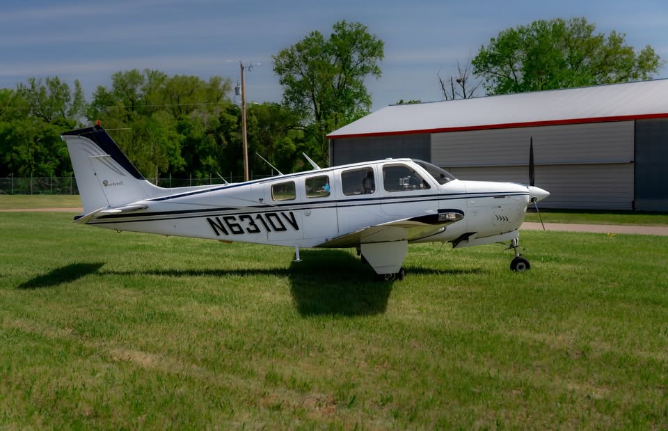 1982 Beechcraft Bonanza A36, photo 3