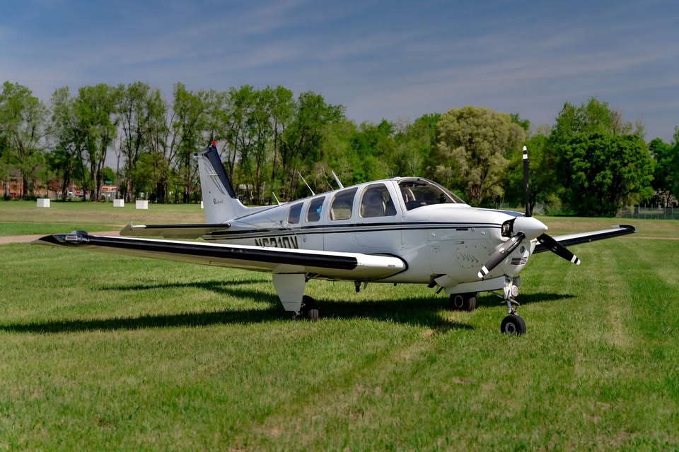 1982 Beechcraft Bonanza A36, photo 1