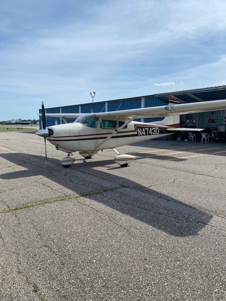 1957 Cessna 182a, photo 2