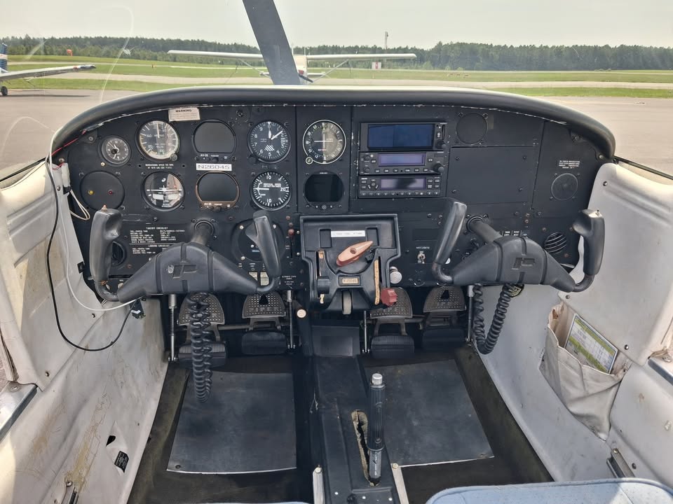 1981 Piper PA38-112, photo 5
