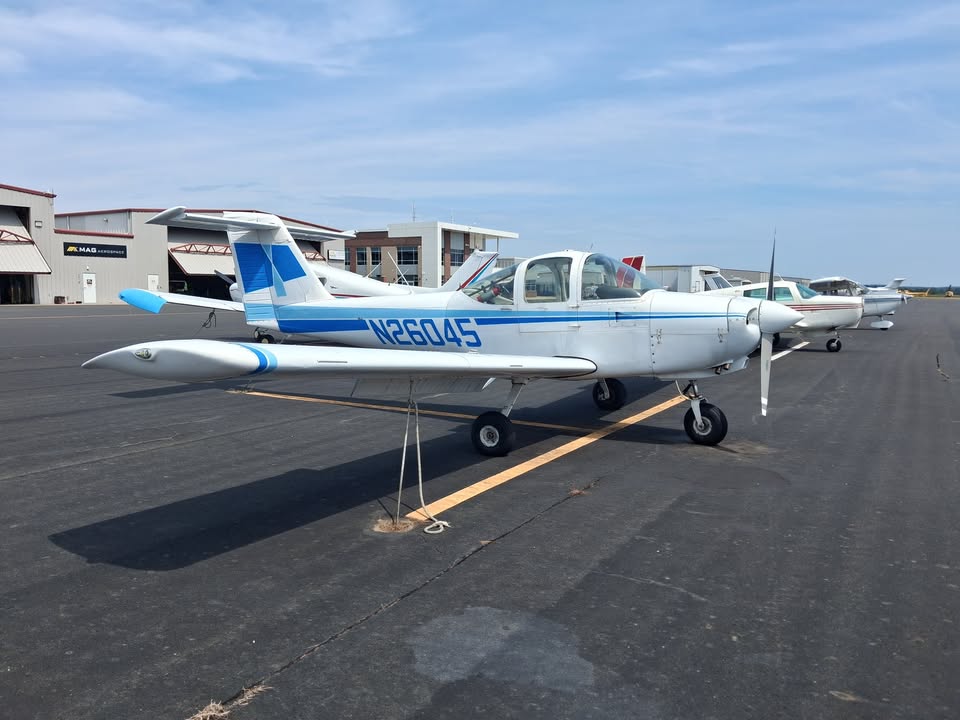 1981 Piper PA38-112, photo 2