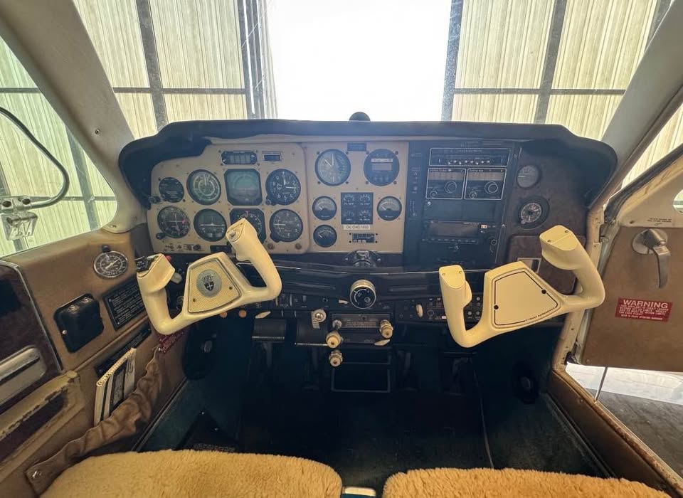 1978 Beechcraft Bonanza V35B, photo 10