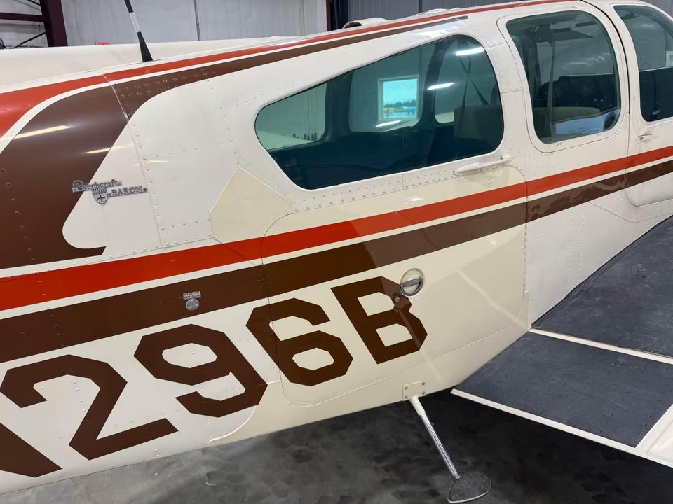 1964 Beechcraft Baron, photo 4