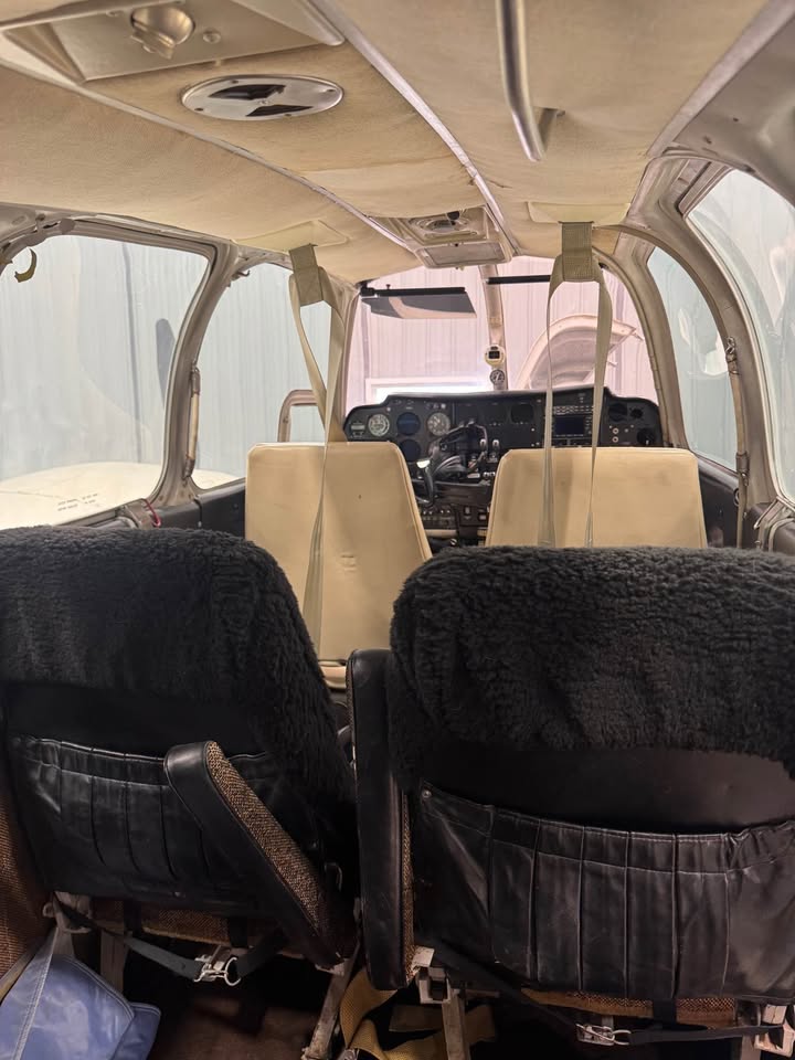 1964 Beechcraft Baron, photo 7