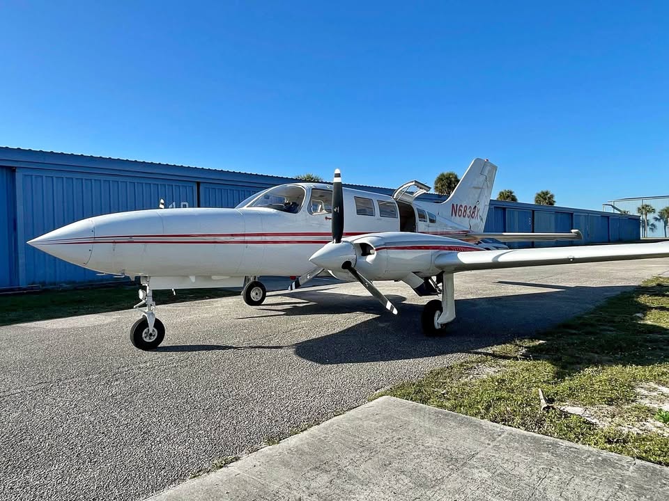 1978 Cessna 402b, photo 1
