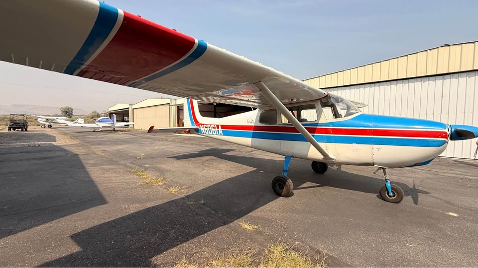 1956 Cessna 172, photo 2