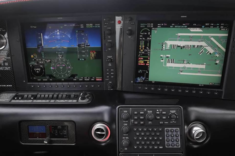 2015 Cirrus SR22T, photo 14