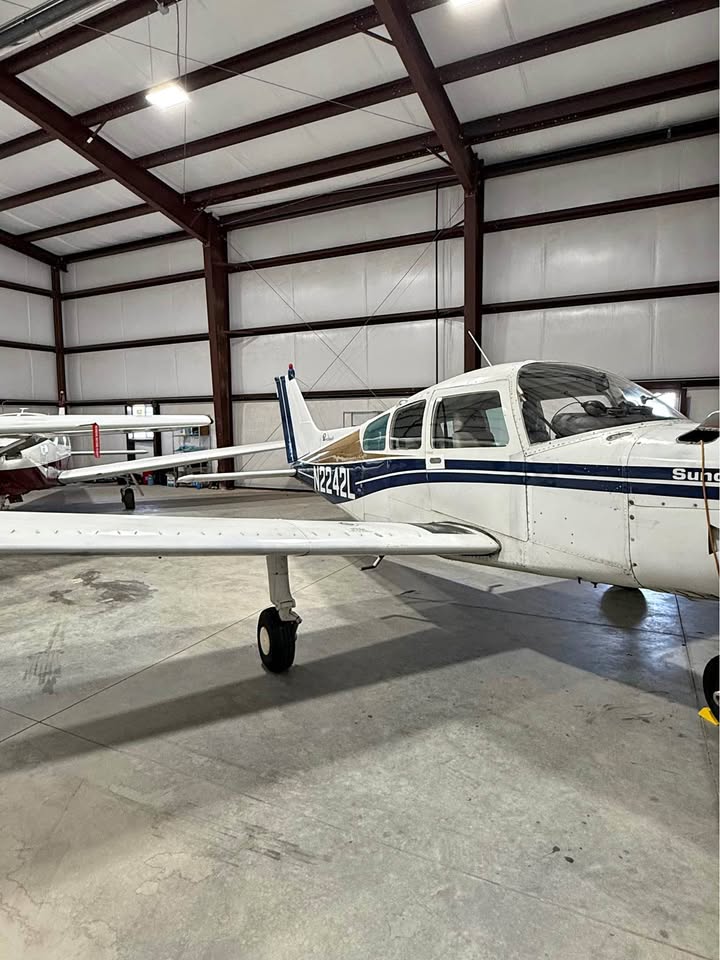 1976 Beechcraft Sundowner C23, photo 1