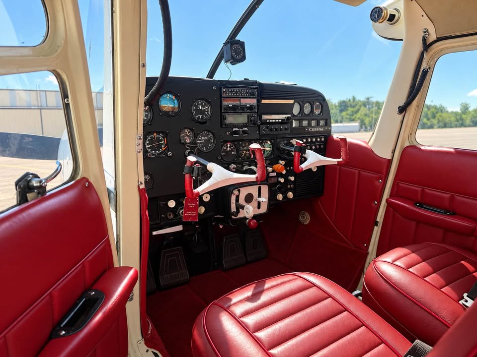 1960 Cessna 210, photo 4
