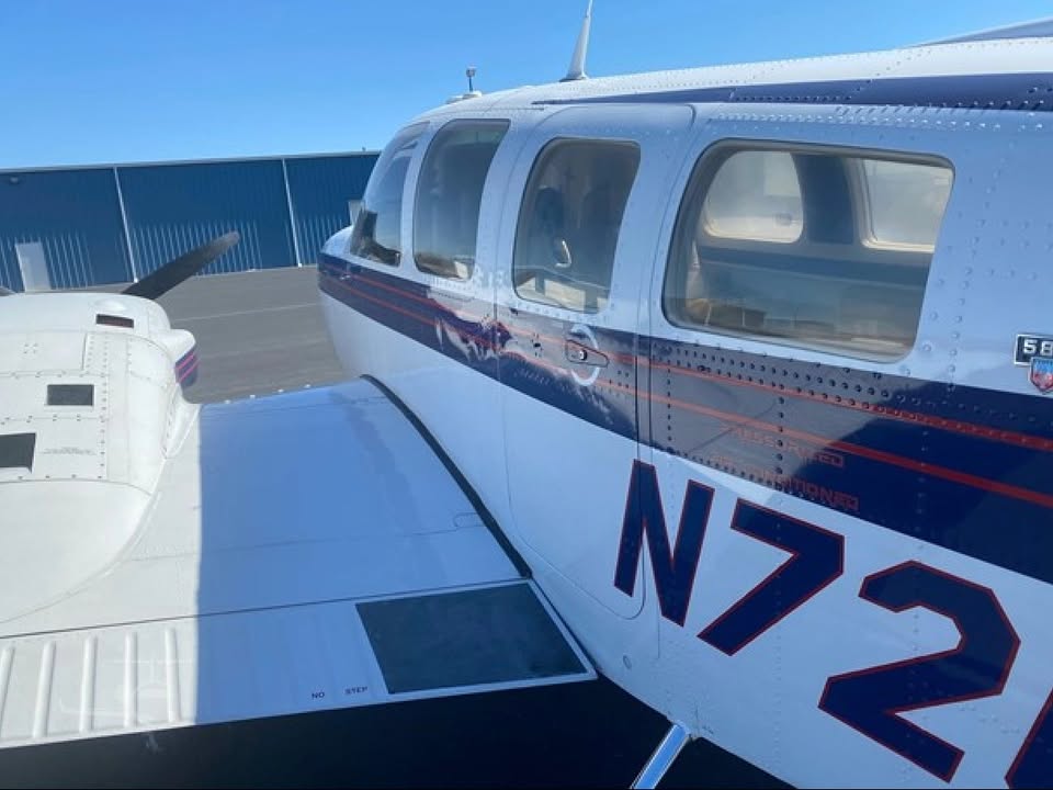 1984 Beechcraft Baron 58P, photo 3
