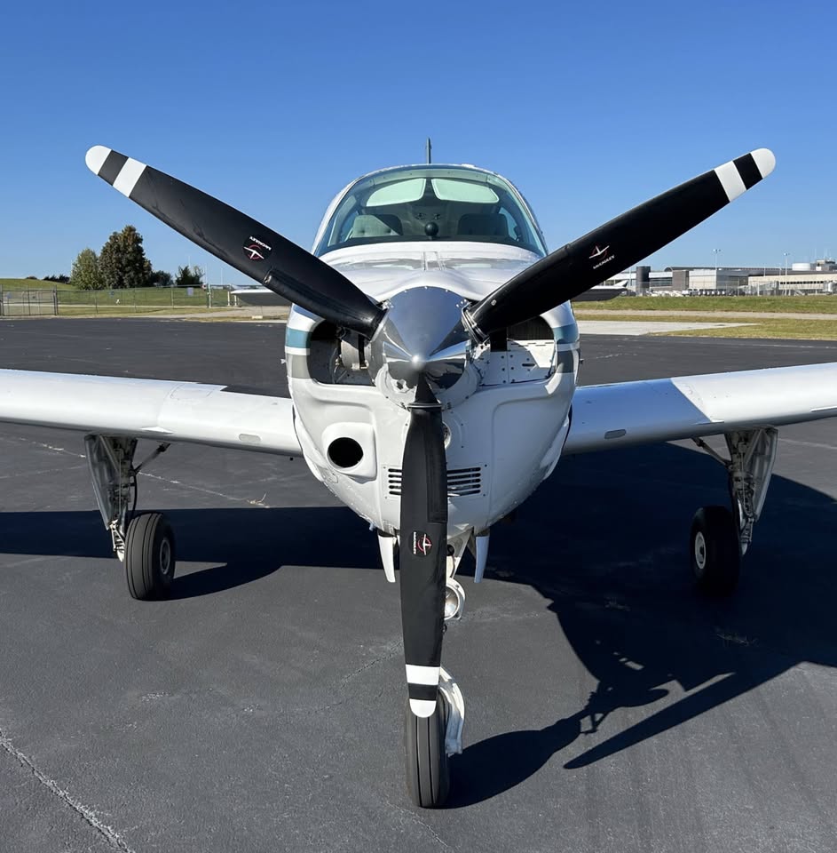 1991 Beechcraft Bonanza F33A, photo 6