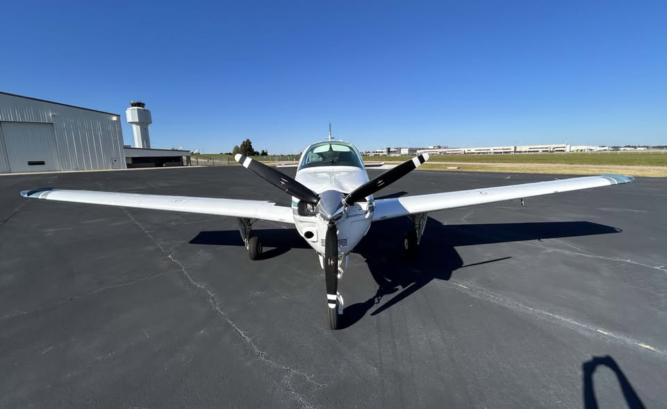 1991 Beechcraft Bonanza F33A, photo 5