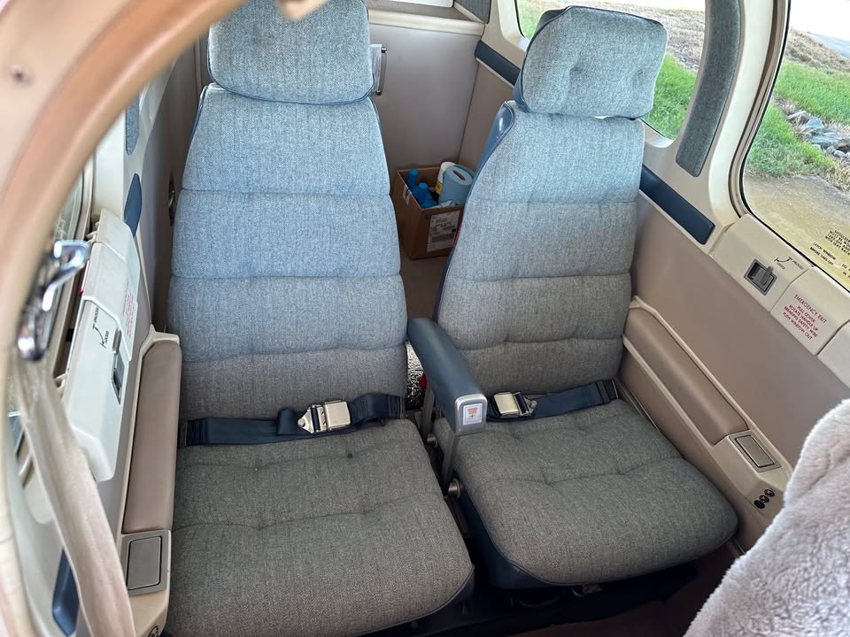 1991 Beechcraft Bonanza F33A, photo 10