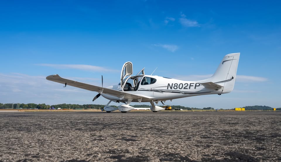 2006 Cirrus SR22, photo 5