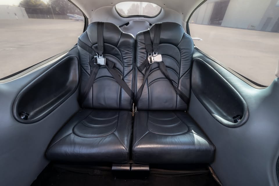 2006 Cirrus SR22, photo 15