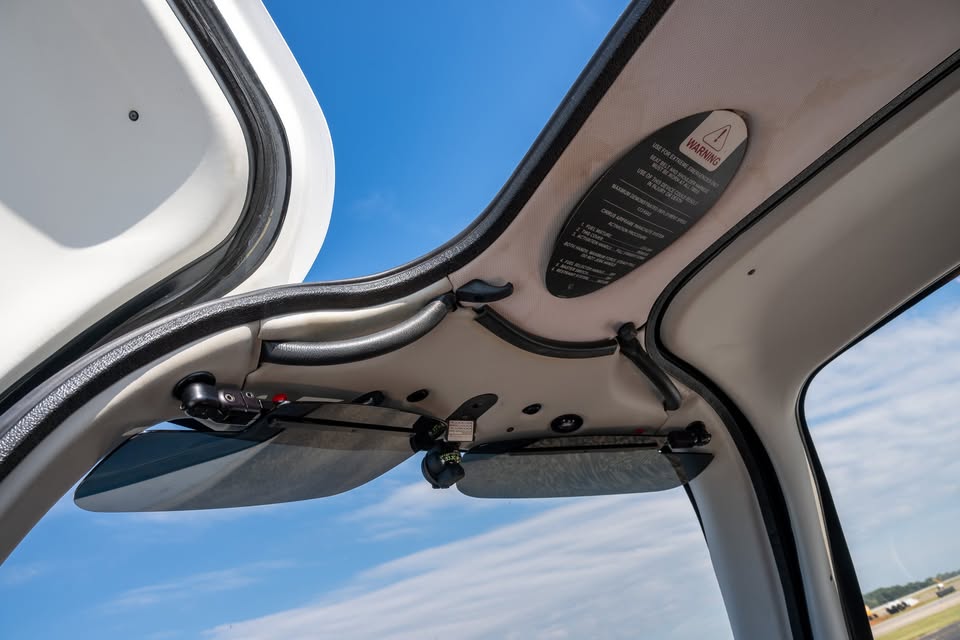 2006 Cirrus SR22, photo 20