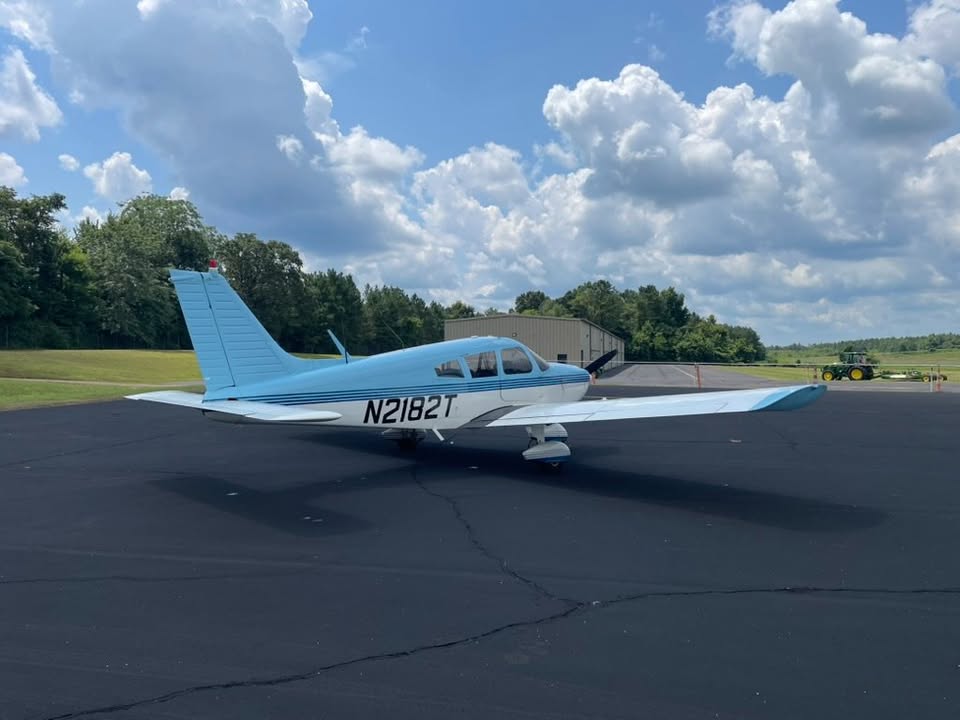 Piper PA28-180 Cherokee, photo 2