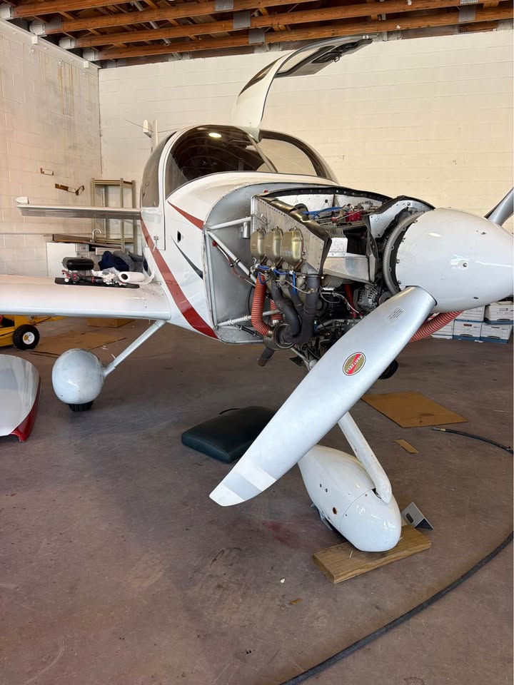 Aircraft Mechanic, photo 3