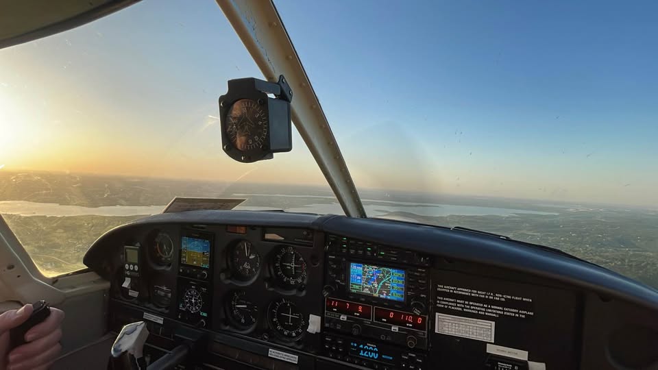 1969 Piper PA-28R arrow 200, photo 2
