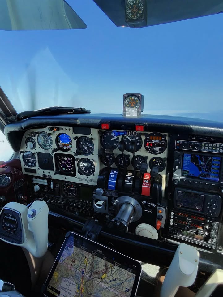 1968 Beechcraft Beech baron D55 300hp, photo 3