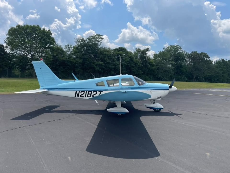 1972 Piper PA-28-180 Cherokee, photo 2