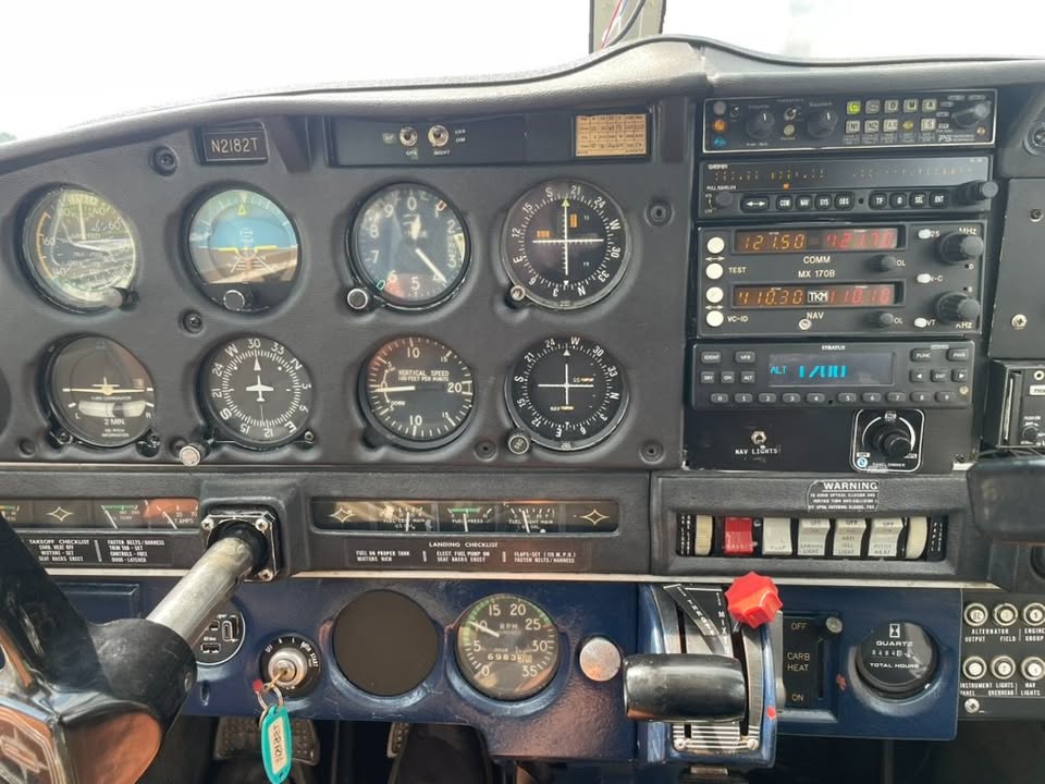 1972 Piper PA-28-180 Cherokee, photo 9