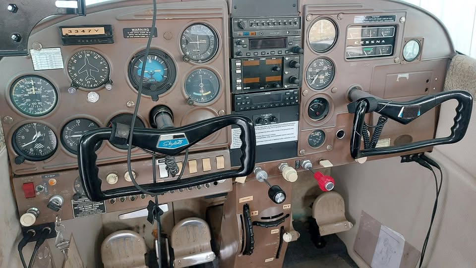1962 Cessna 182E, photo 7