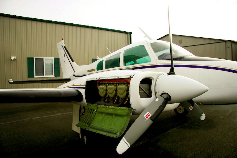 1960 Cessna 310E, photo 5