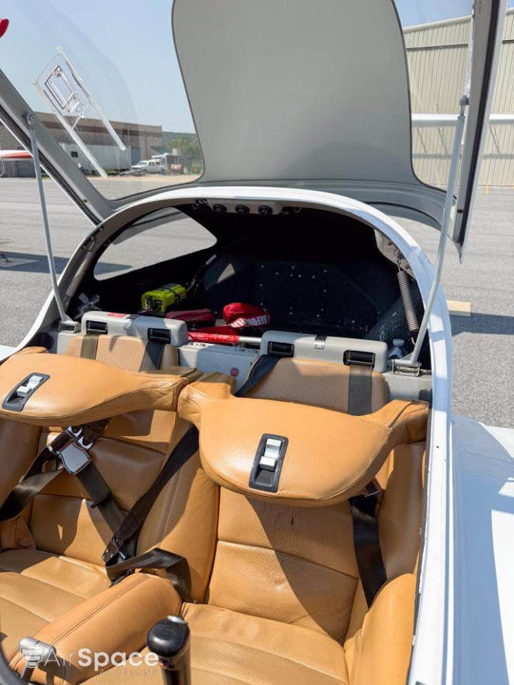 2008 Diamond DA 20-C1, photo 9
