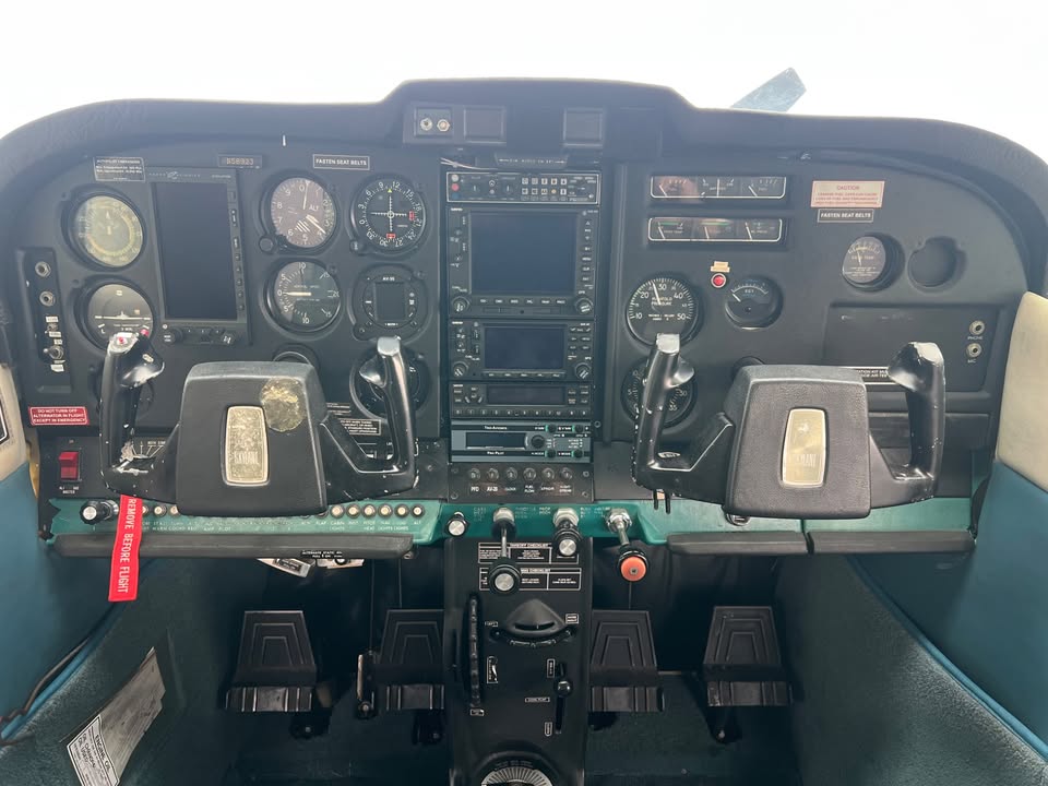 1973 Cessna 182P, photo 15