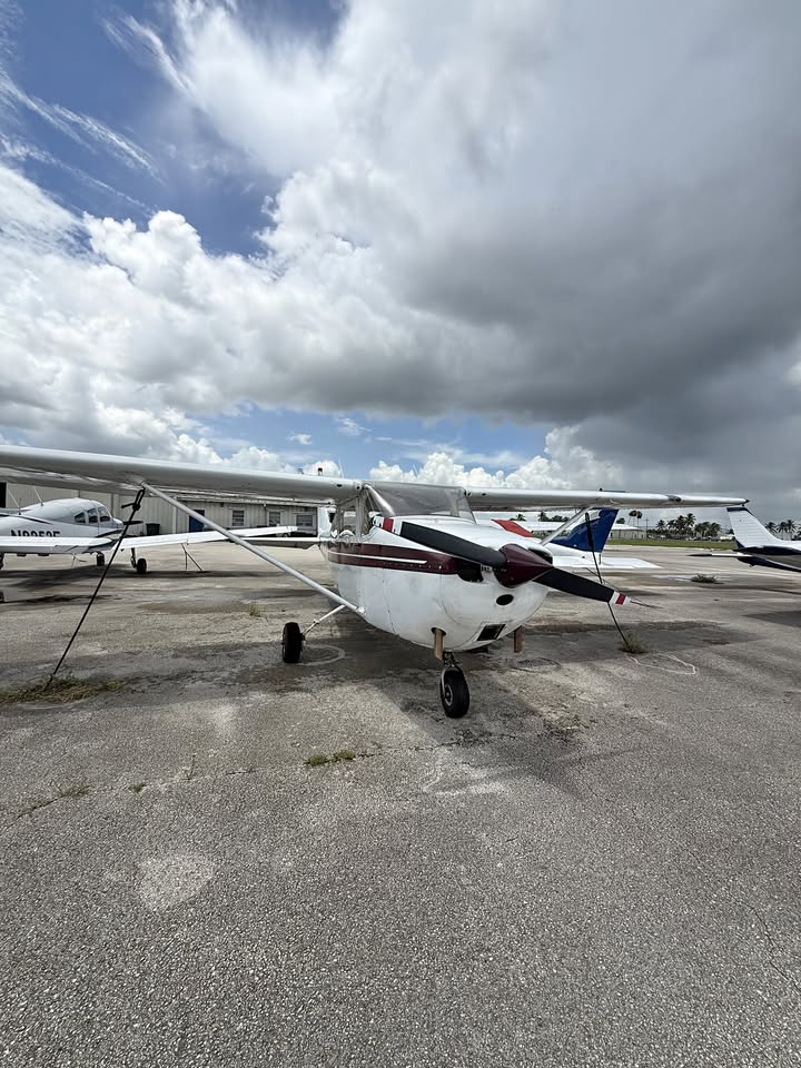 1968 Cessna 172G, photo 1