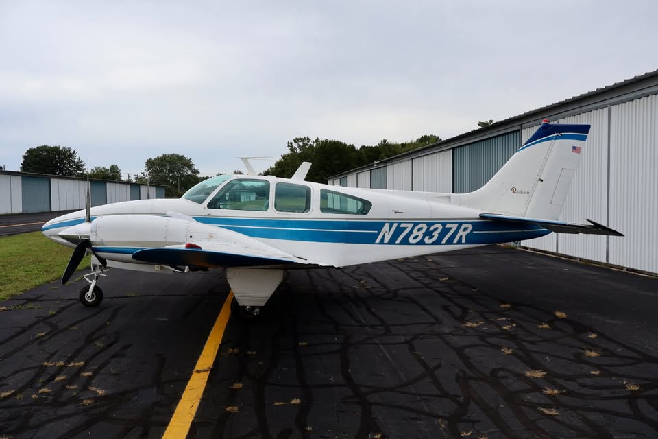 1969 Beechcraft D55 Baron, photo 4
