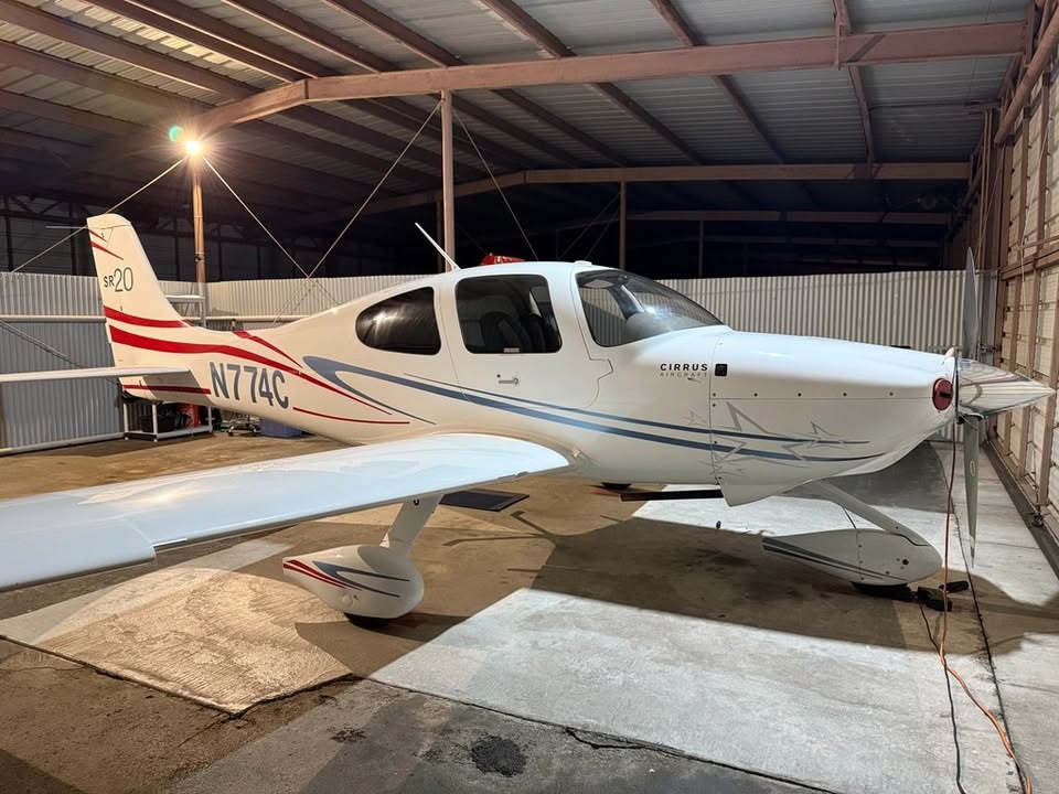 2003 Cirrus SR-20, photo 2