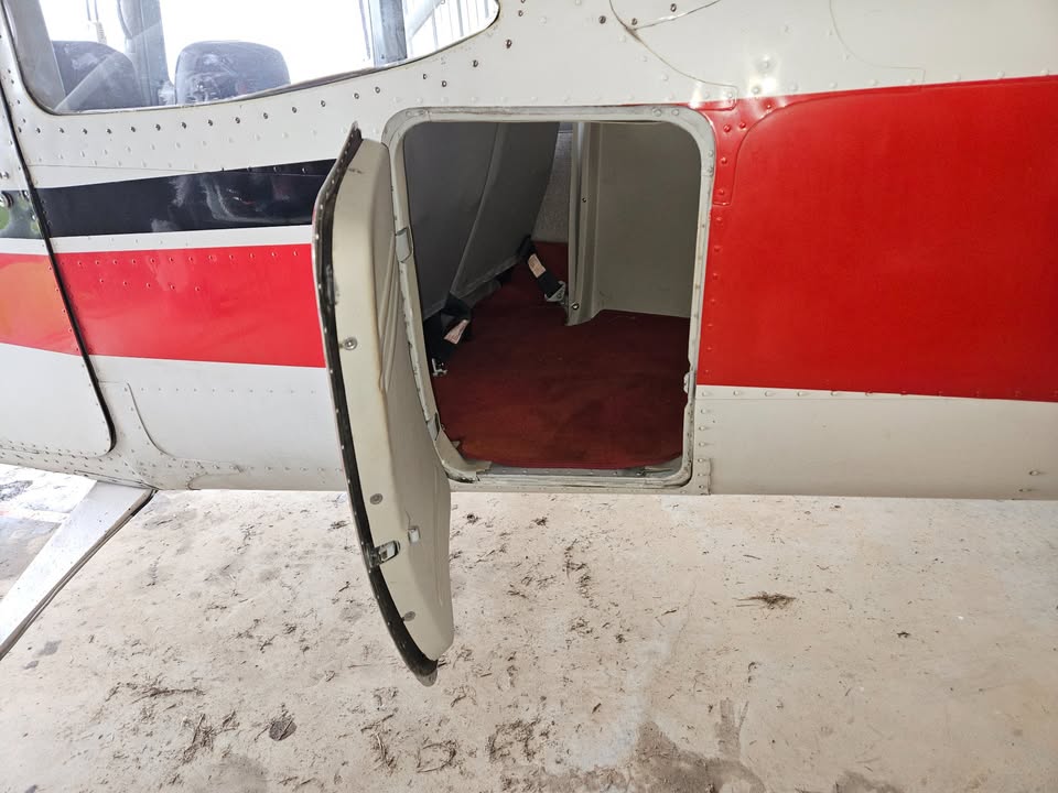1963 Cessna 172d, photo 11