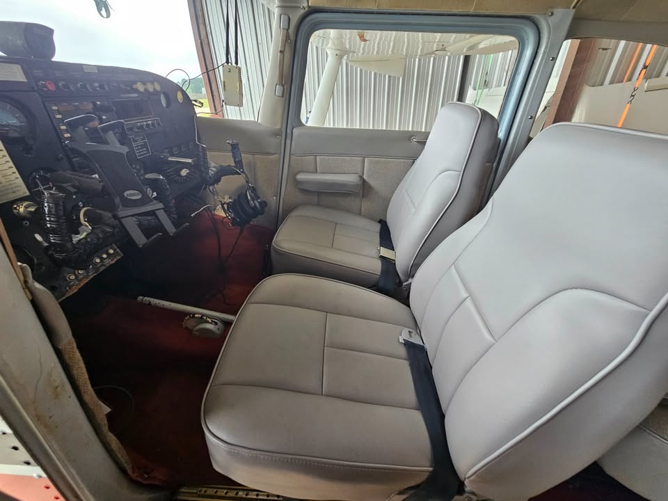 1963 Cessna 172d, photo 15