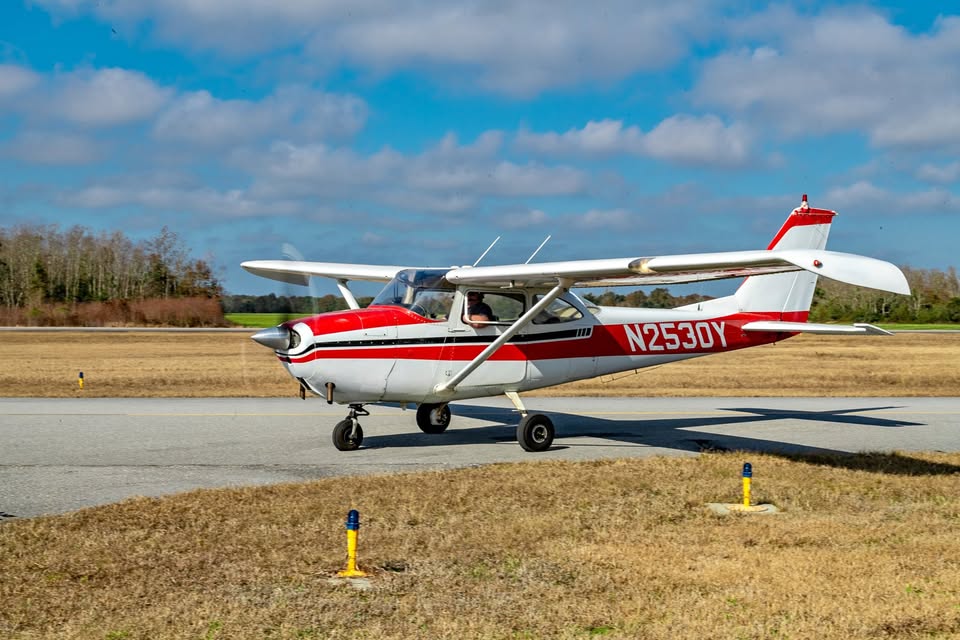 1963 Cessna 172d, photo 1