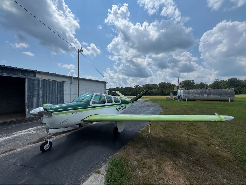1961 Beechcraft Bonanza N-35, photo 2