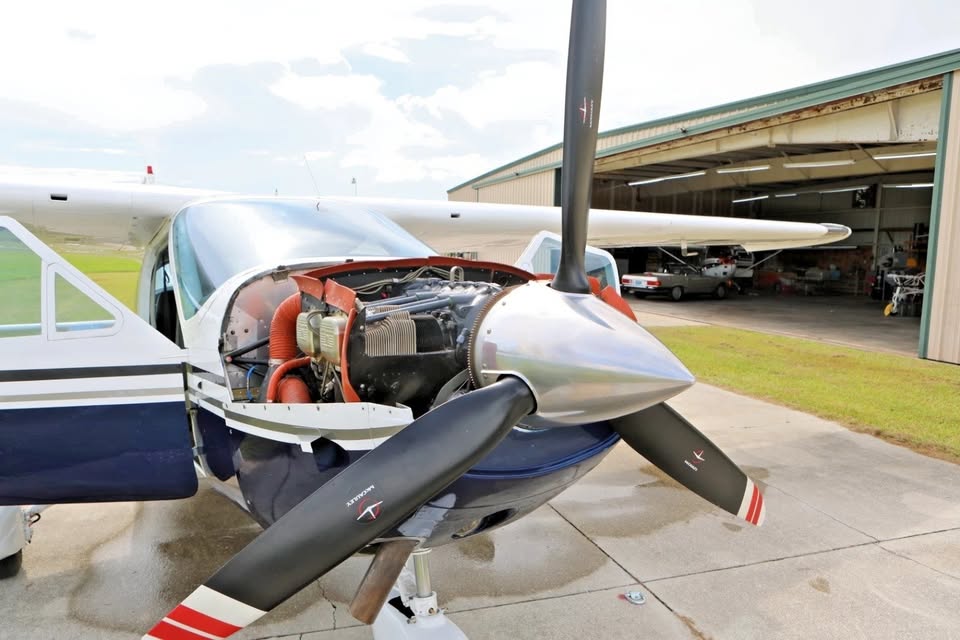 1970 Cessna 177B Cardinal, photo 2