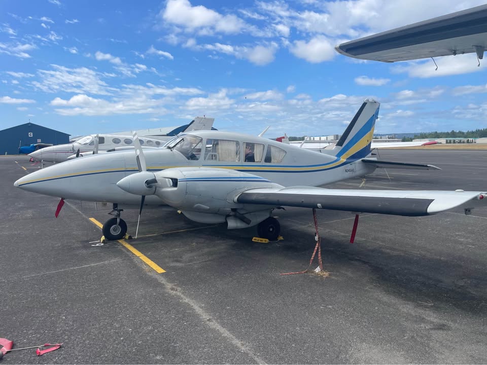 1975 Piper Aztec Aircraft PA23-250T, photo 2