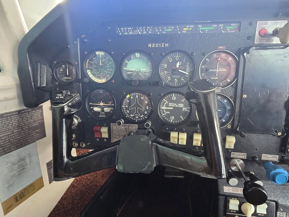 1978 Mooney M20J, photo 11