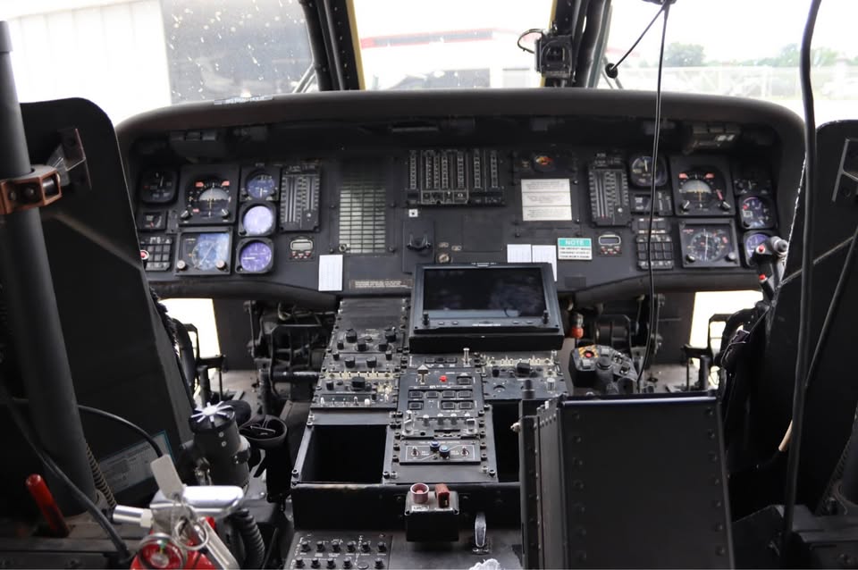 1979 Sikorsky UH-60A Blackhawk Helicopter, photo 7