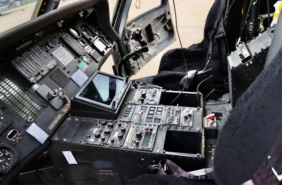 1979 Sikorsky UH-60A Blackhawk Helicopter, photo 5
