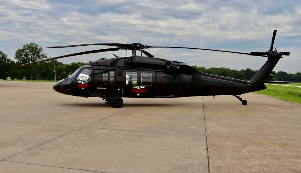 1979 Sikorsky UH-60A Blackhawk Helicopter, photo 3