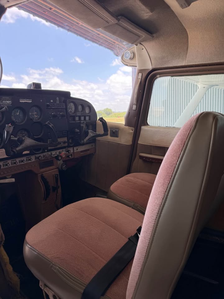 1968 Cessna 172i Skyhawk, photo 4