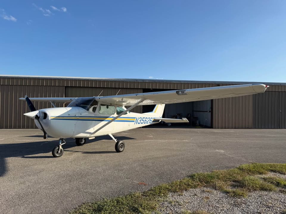 1968 Cessna 172i Skyhawk, photo 3