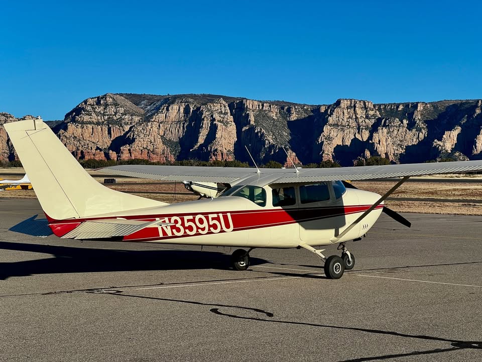 1963 Cessna 182F, photo 5