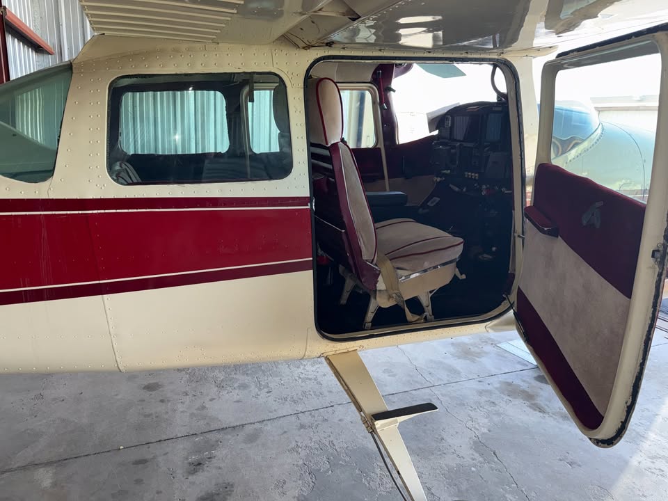 1963 Cessna 182F, photo 4