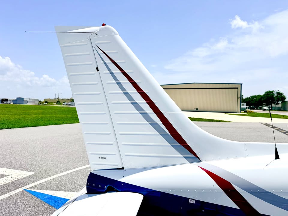 2005 Piper 6xt, photo 14